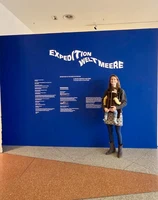 Prof. Leonie Esters and her child at the Bundeskunsthalle Bonn