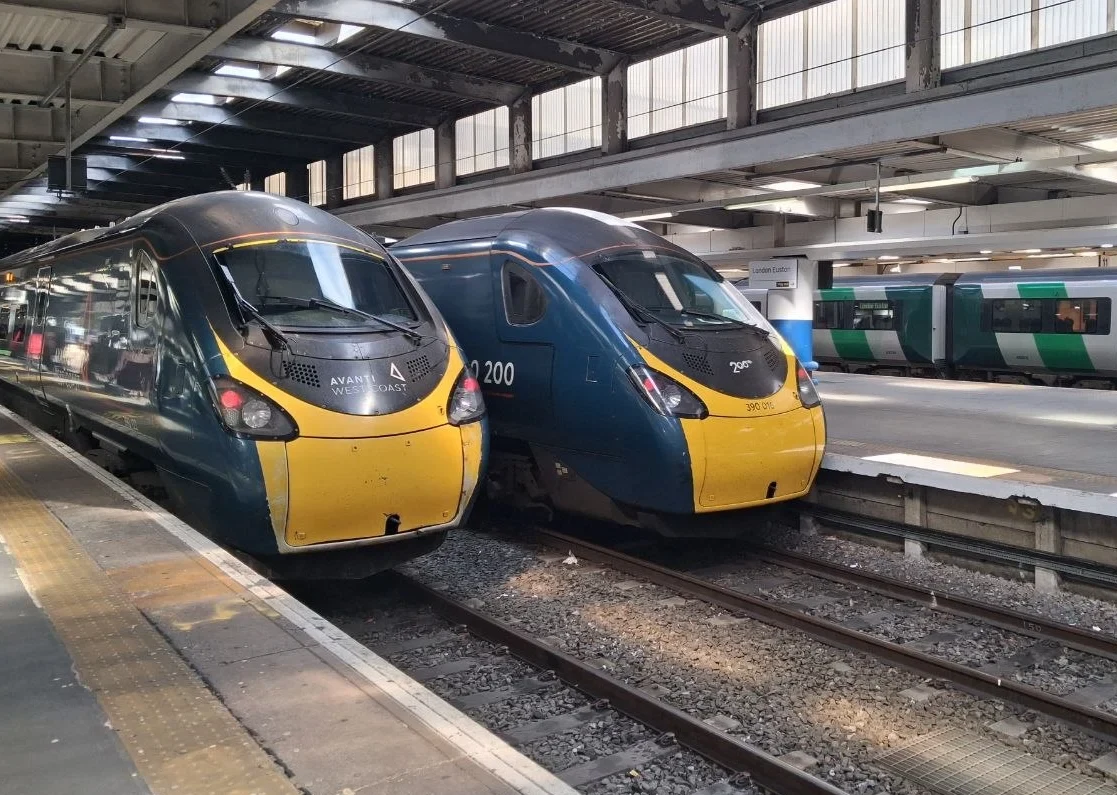Avanti Pendolino (left in the image) at London Euston station
